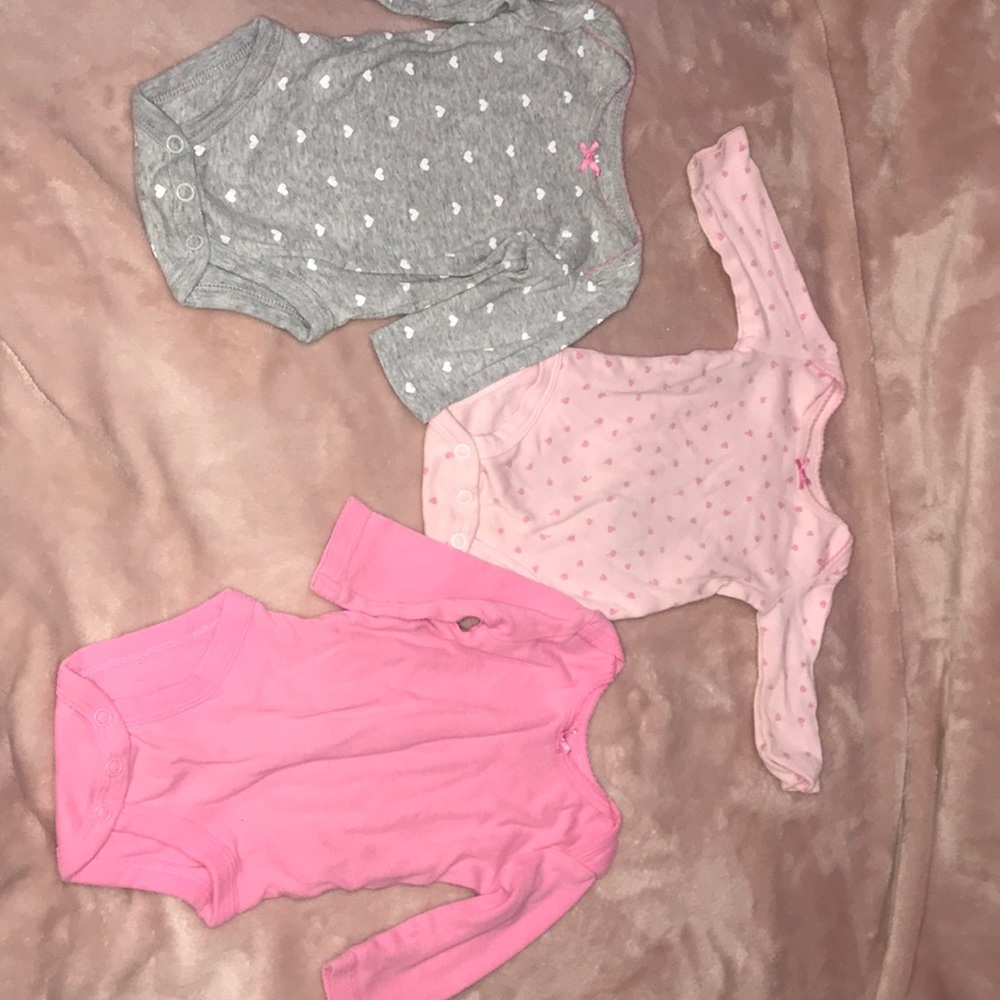 3 newborn onesies